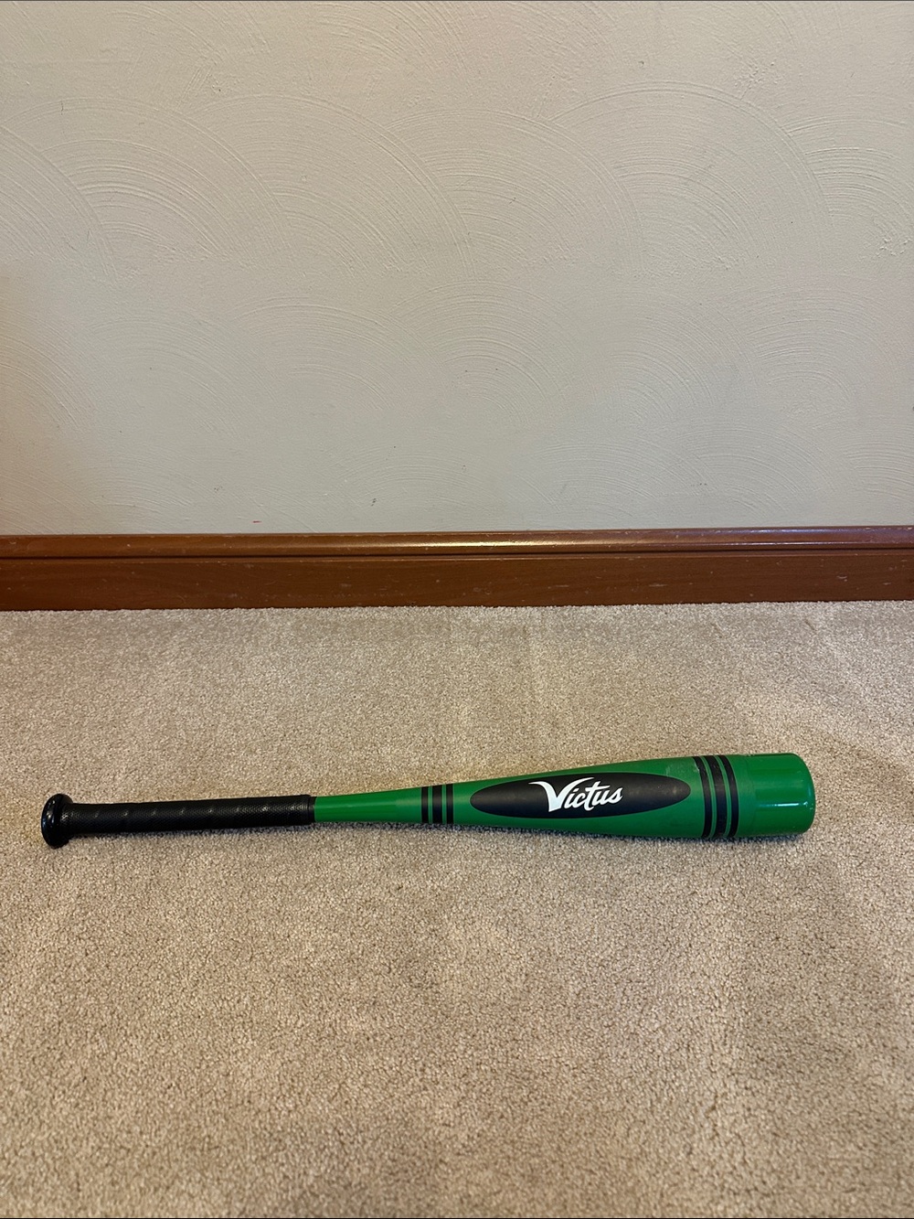 Vitus Green and Black Crayon Tee Ball Bat